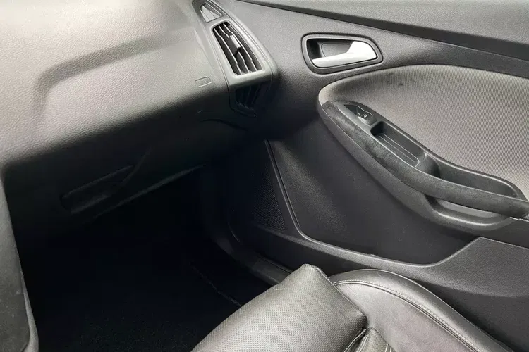 Ford Focus zdjęcie 18