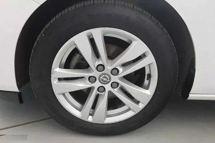 Opel Astra zdjęcie 12