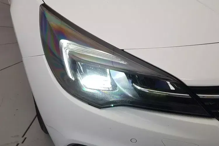 Opel Astra zdjęcie 14