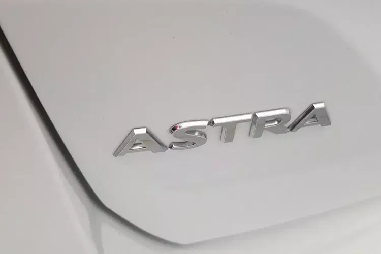 Opel Astra zdjęcie 16