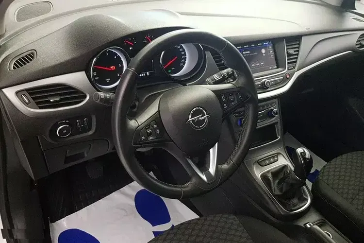 Opel Astra zdjęcie 23