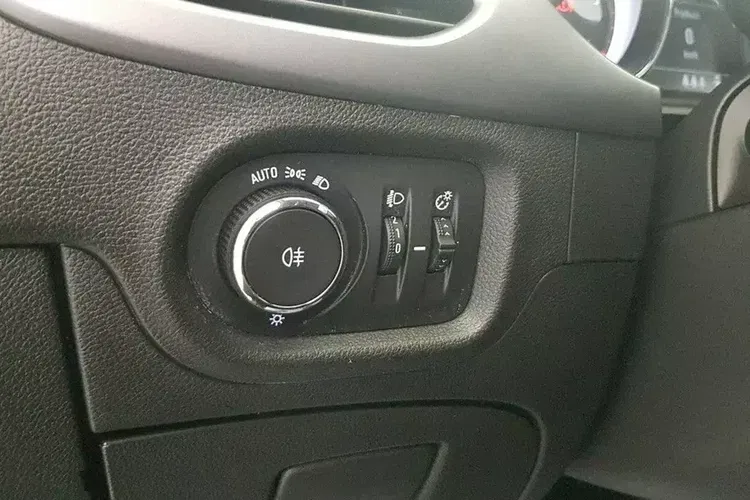 Opel Astra zdjęcie 24