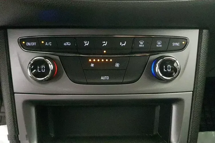 Opel Astra zdjęcie 28