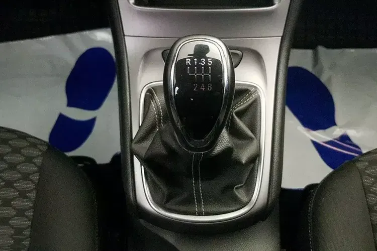 Opel Astra zdjęcie 29