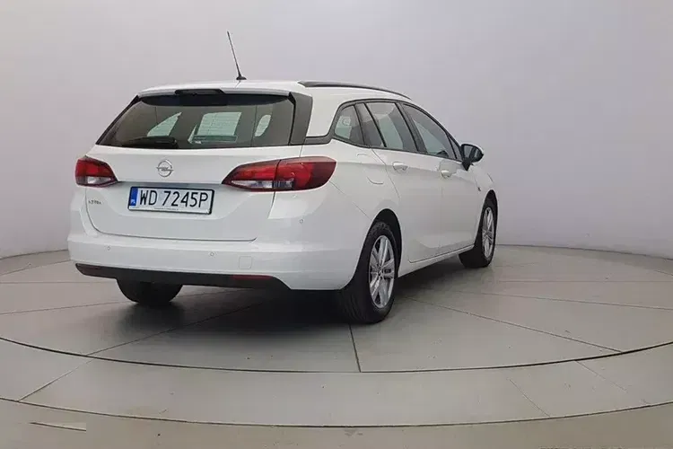 Opel Astra zdjęcie 6