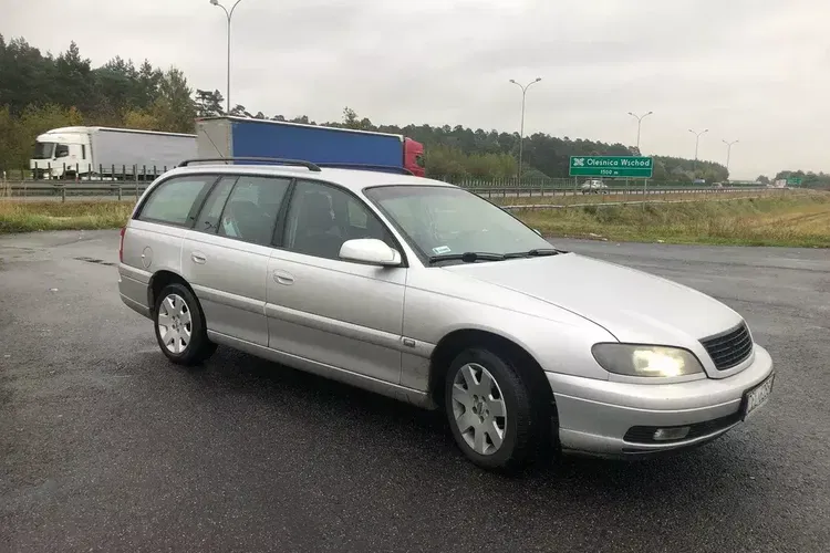 Opel Omega zdjęcie 2