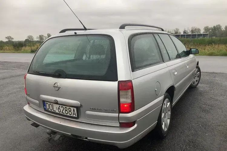 Opel Omega zdjęcie 5