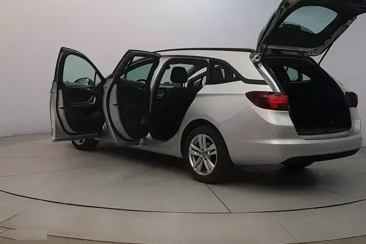 Opel Astra zdjęcie 11