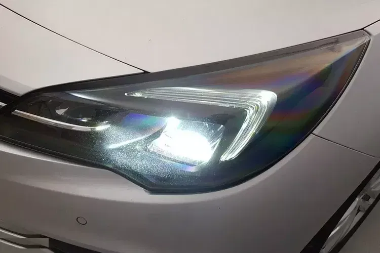 Opel Astra zdjęcie 12