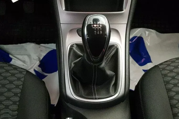 Opel Astra zdjęcie 23