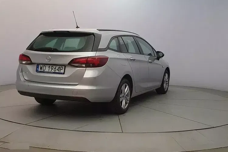 Opel Astra zdjęcie 3