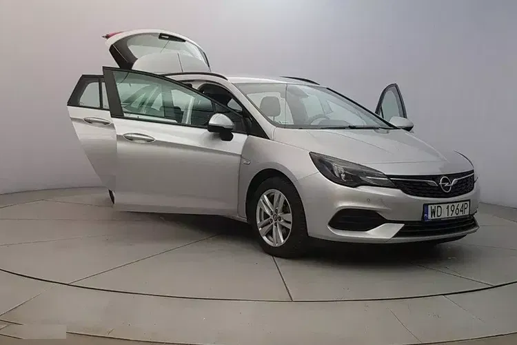 Opel Astra zdjęcie 8