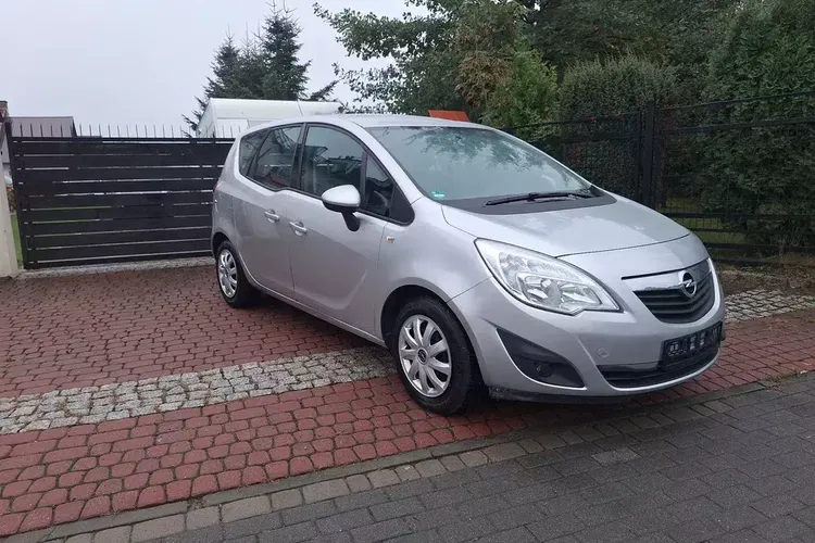 Opel Meriva zdjęcie 2