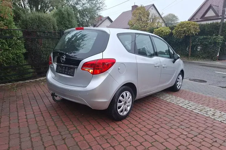 Opel Meriva zdjęcie 4