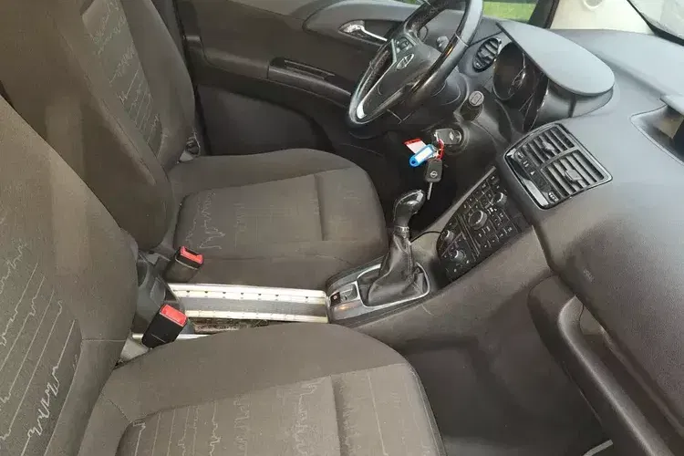 Opel Meriva zdjęcie 7