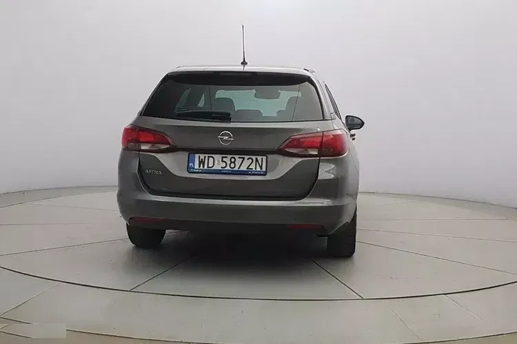 Opel Astra zdjęcie 5