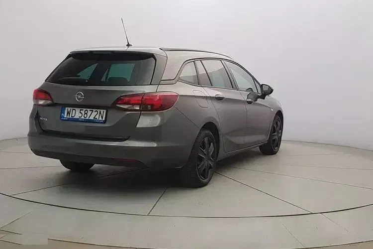 Opel Astra zdjęcie 6