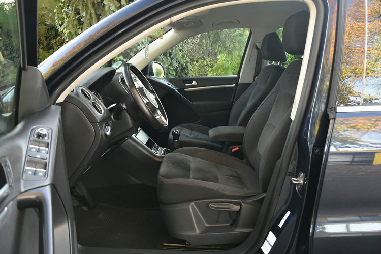 Volkswagen Tiguan 2.0TDi 140KM Manual 2014r. NAVi PDC Climatronic g.fotele zdjęcie 15