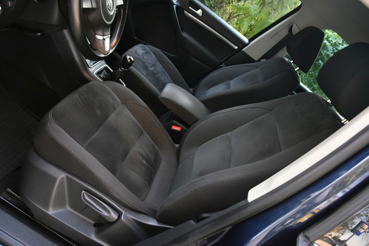 Volkswagen Tiguan 2.0TDi 140KM Manual 2014r. NAVi PDC Climatronic g.fotele zdjęcie 23