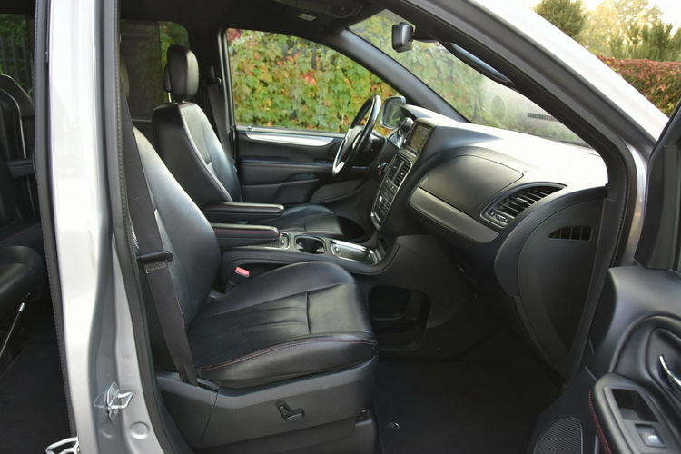 Dodge Grand Caravan GT 2019r. 7os. stow'n'go Kamera Skóry Super Wersja el klapa zdjęcie 14