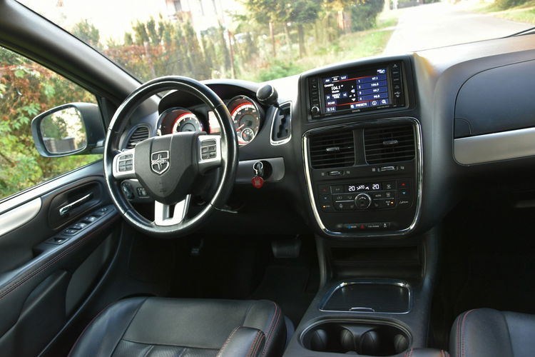 Dodge Grand Caravan GT 2019r. 7os. stow'n'go Kamera Skóry Super Wersja el klapa zdjęcie 7