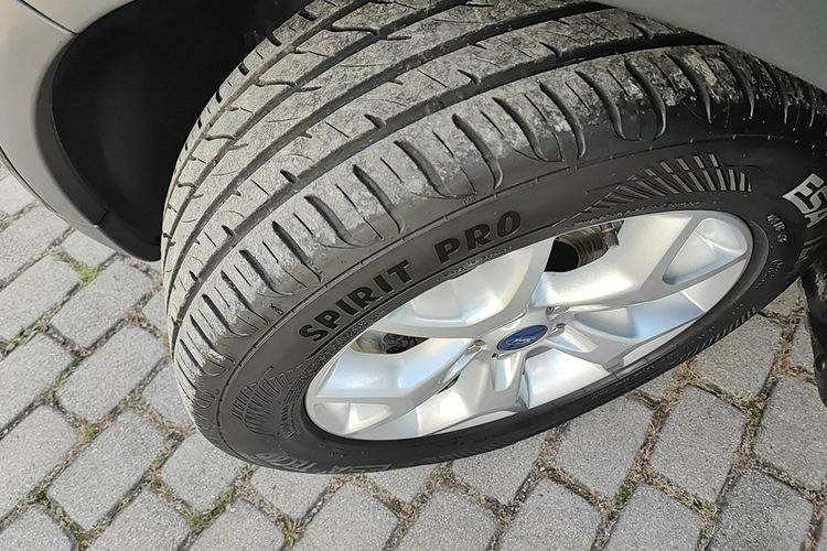 Ford Kuga Bezwypadkowy + 4X4 zdjęcie 21