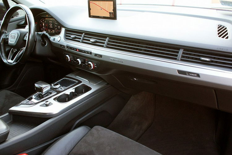 Audi Q7 zdjęcie 14