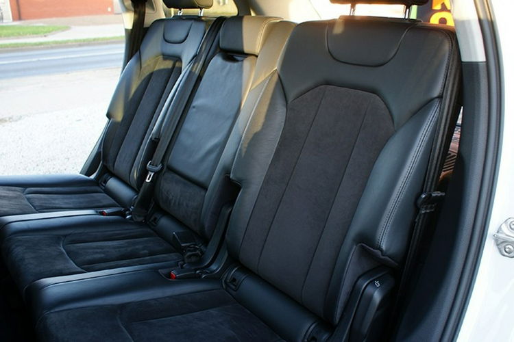 Audi Q7 zdjęcie 16