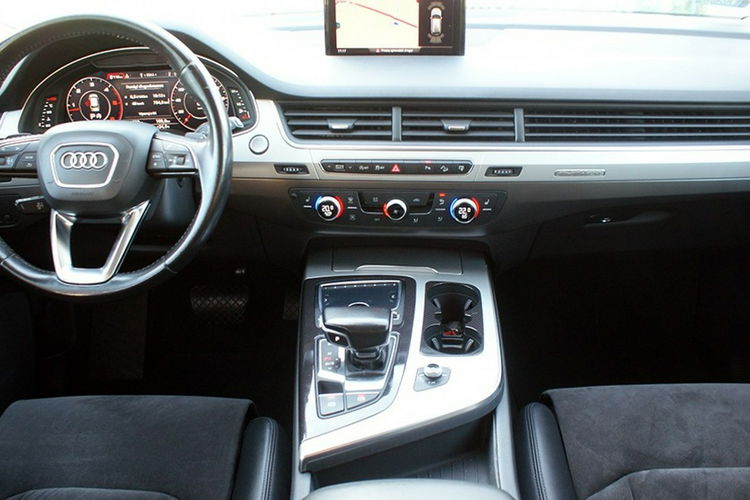 Audi Q7 zdjęcie 17