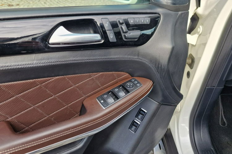 Mercedes GL 500 GL 550 DESIGNO,  AMG,  Harman/ Kardon,  4MATIC 2013 zdjęcie 19