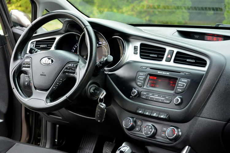 Cee'd 1.4(100KM) Ledy 139 tys przebiegu Parktronic Alu Serwis Kia zdjęcie 19