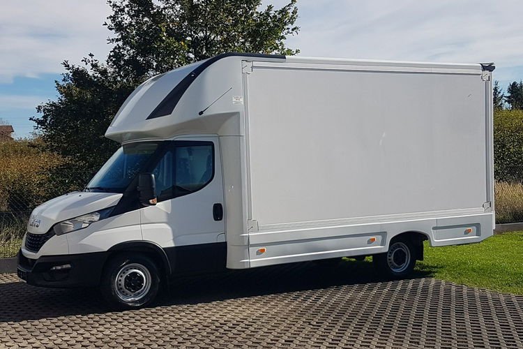 Iveco Daily KONTENER NISKOPODŁOGOWY 4.43x2.23x2.42 SKLEP FOODTRUCK KAMPER KLIMA zdjęcie 1