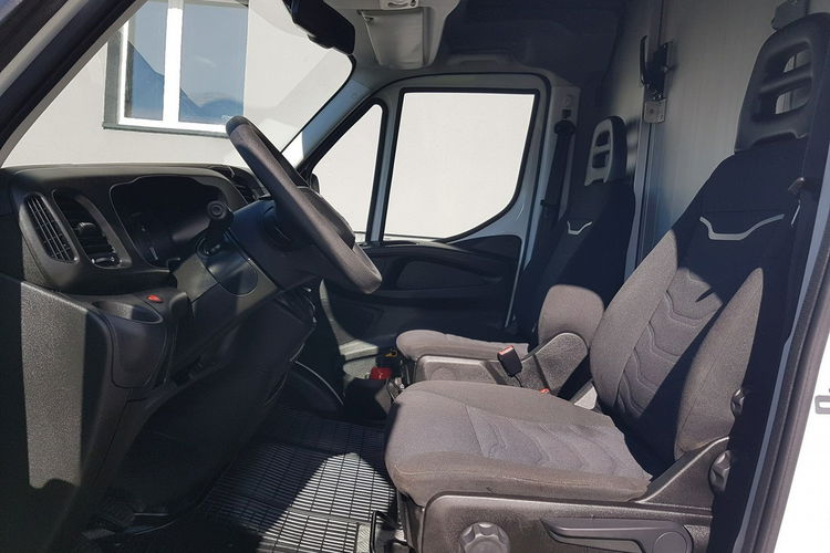 Iveco Daily KONTENER NISKOPODŁOGOWY 4.43x2.23x2.42 SKLEP FOODTRUCK KAMPER KLIMA zdjęcie 22