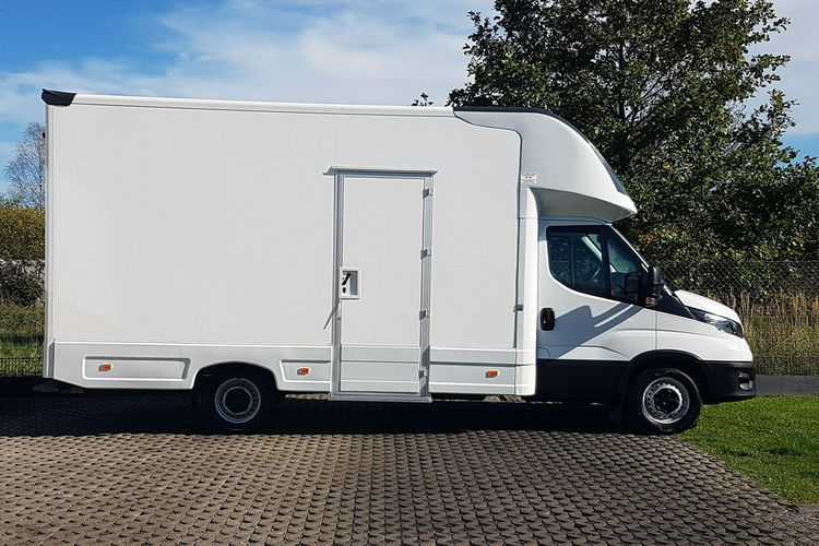 Iveco Daily KONTENER NISKOPODŁOGOWY 4.43x2.23x2.42 SKLEP FOODTRUCK KAMPER KLIMA zdjęcie 12