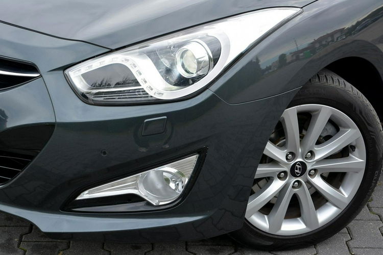 Hyundai i40 bi-Xenon Navi Kamera Infinity Klimatronic 2xParktr Keyless go Hak zdjęcie 5