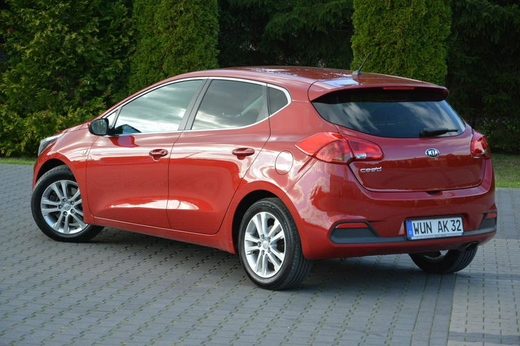 Cee'd 1.4(100KM) Ledy 129 tys przebiegu Klimatronic Parktronic Serwis Kia zdjęcie 12