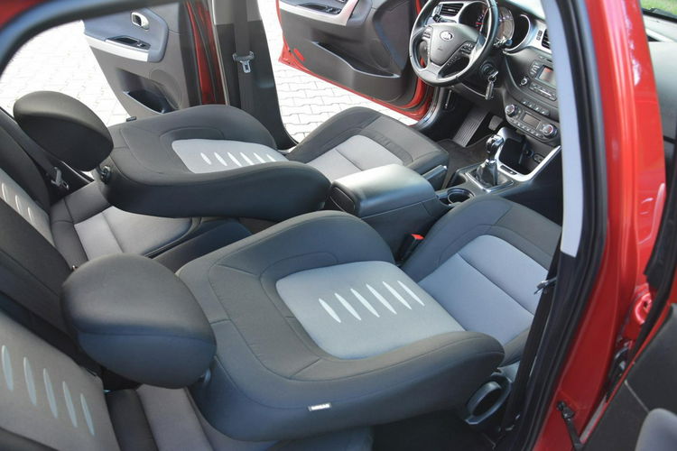Cee'd 1.4(100KM) Ledy 129 tys przebiegu Klimatronic Parktronic Serwis Kia zdjęcie 15