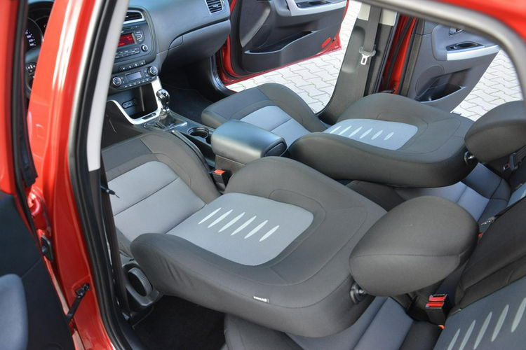 Cee'd 1.4(100KM) Ledy 129 tys przebiegu Klimatronic Parktronic Serwis Kia zdjęcie 19
