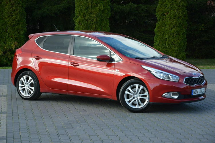 Cee'd 1.4(100KM) Ledy 129 tys przebiegu Klimatronic Parktronic Serwis Kia zdjęcie 3