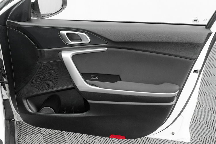 Kia XCeed 1.5 T-GDiM DCT K.cofania 2 stref klima Tempomat Salon PL VAT 23% zdjęcie 31