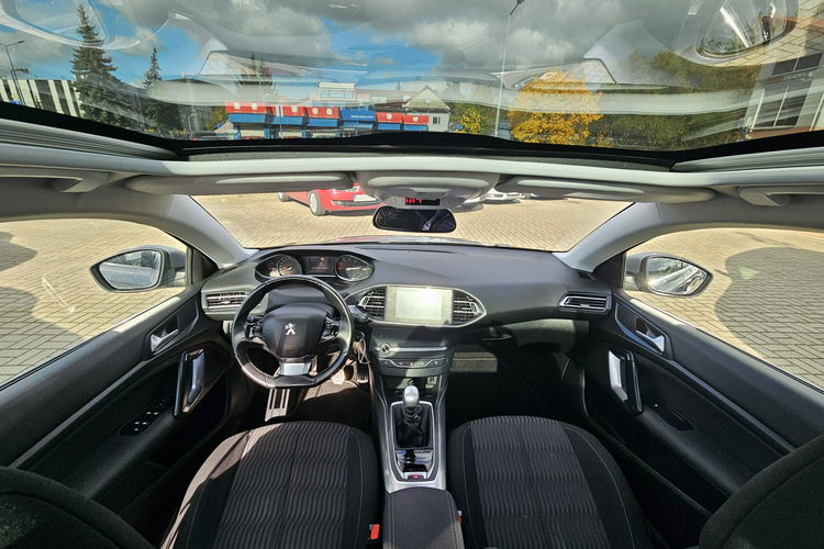Peugeot 308 model 2020, navi, radar, panorama, grzane fotele zdjęcie 20