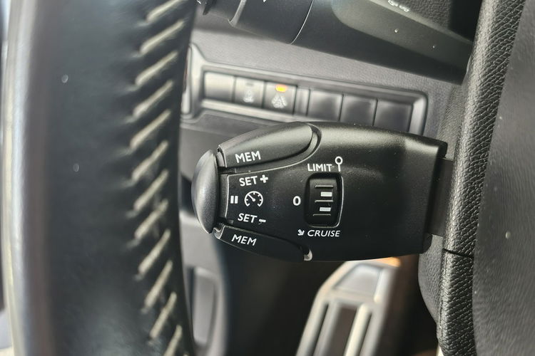 Peugeot 308 model 2020, navi, radar, panorama, grzane fotele zdjęcie 30