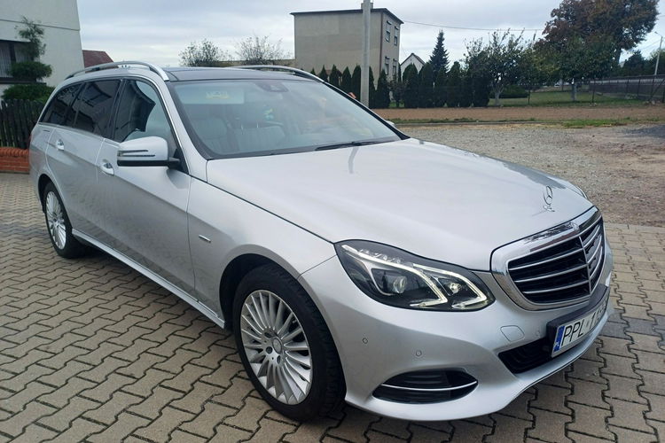 Mercedes E 220 2.2 CDI 170KM Wersja Edition E Navi Kamera 360'' 9G - biegowy automa zdjęcie 2