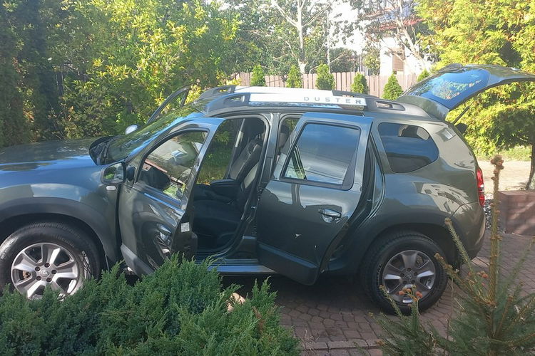 Dacia Duster 4X4 Navi Kamery Przód i tył z nagrywaniem Hak Salon PL 1.5DCI 110KM zdjęcie 3