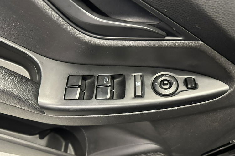 ix20 Hyundai IX20 1.4 Benz 90KM 6x AirBag Zadbany Rej PL GWARANCJA zdjęcie 15
