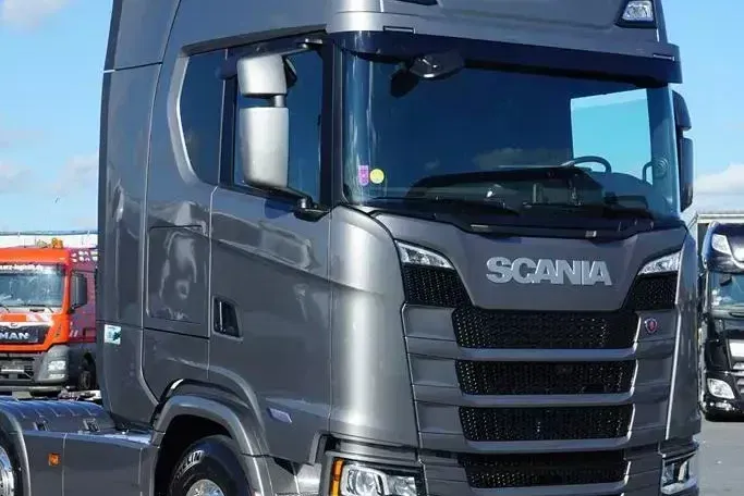 Scania S 560 / EURO 6 / ACC / PUSHER / RETARDER / DMC 70 000 KG / PEŁNA OPCJA zdjęcie 26