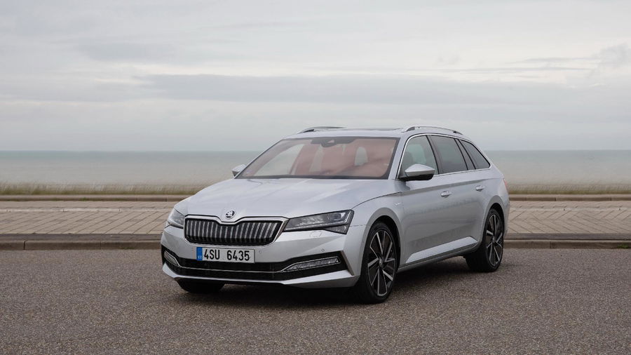 SKODA Superb 1.4 TSI Plug-In Hybrid Sportline DSG zdjęcie 