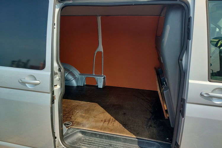 Volkswagen Transporter 2.0TDI 140KM Automat Klimatyzacja zdjęcie 19