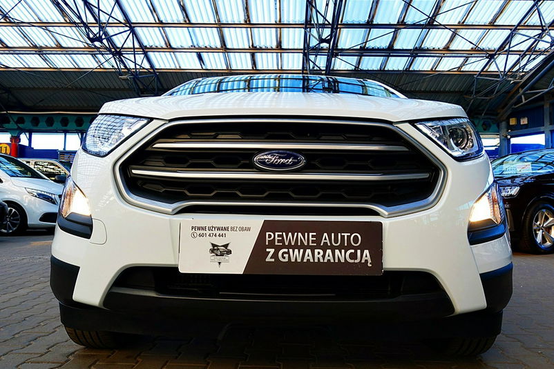 samochód osobowy Ford zdjęcie 1