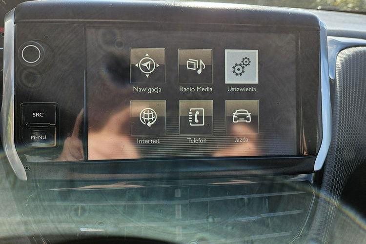 Peugeot 2008 Nawigacja / Podgrzewane fotele / Czujniki parkowania zdjęcie 14